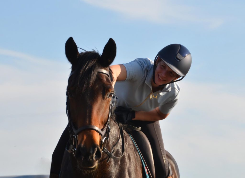 Dida; Wat het doel ook is, één ding is voor mij zeker, paarden doen iets goeds met ons als mensen. Dat wij met ze mogen werken en van ze mogen leren vind ik iedere dag weer een cadeautje!
