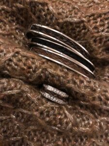 blingbling armbanden en ring van mijn paarden waar mijn reis mee begon
