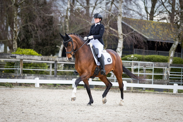 Lisa met lease paard Equinova's Diva